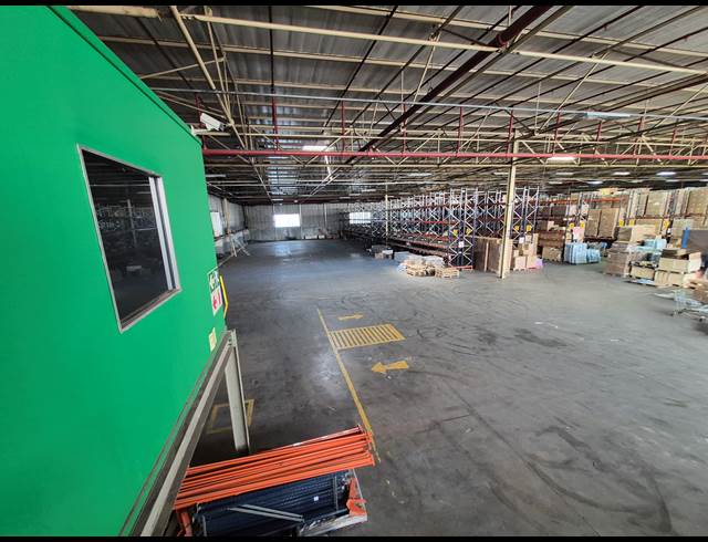 8,000M² WAREHOUSE TO LET IN HERIOTDALE