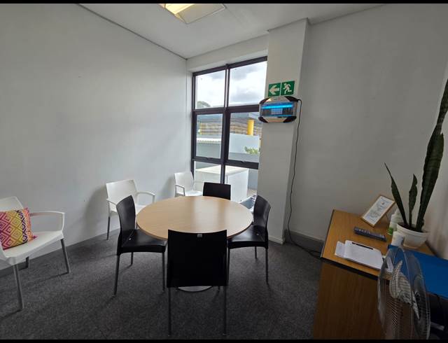 1,697M² WAREHOUSE TO LET IN AIRPORT INDUSTRIA