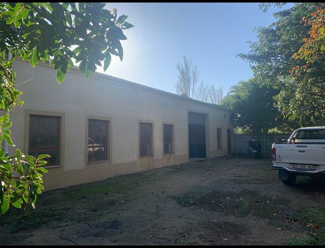 180M² WAREHOUSE TO LET IN JOOSTENBERGVLAKTE