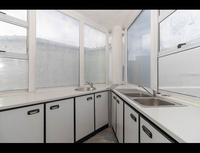 5 BEDROOM HOUSE TO LET IN MOUNTAINSIDE
