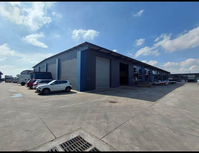 1,309M² WAREHOUSE TO LET IN POMONA