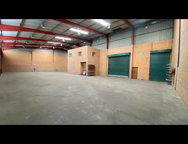 2,606M² WAREHOUSE TO LET IN ROOIHUISKRAAL