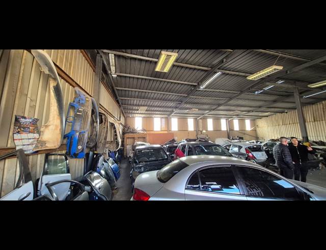 400M² WAREHOUSE TO LET IN ANDERBOLT