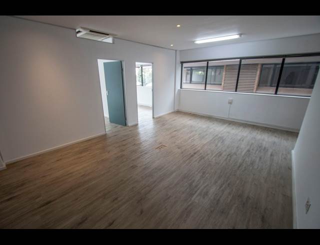 1,578M² OFFICE TO LET IN HALFWAY HOUSE