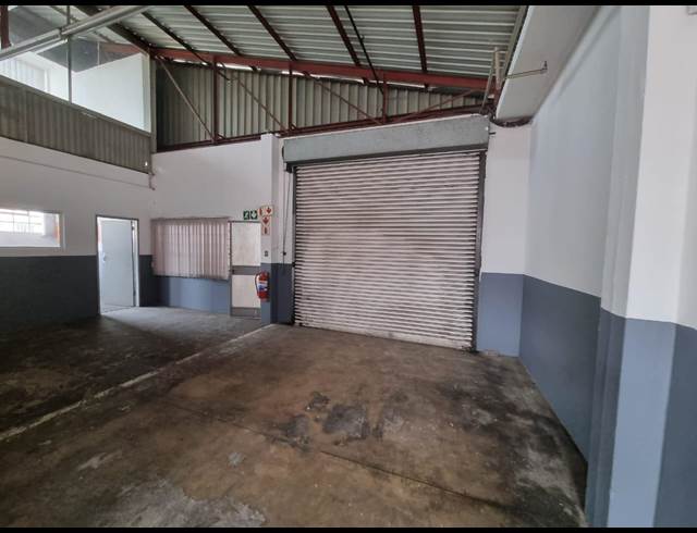 150M² WAREHOUSE TO LET IN STEELEDALE