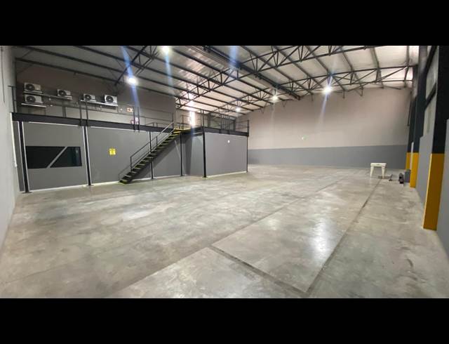 622M² WAREHOUSE TO LET IN KNOPJESLAAGTE