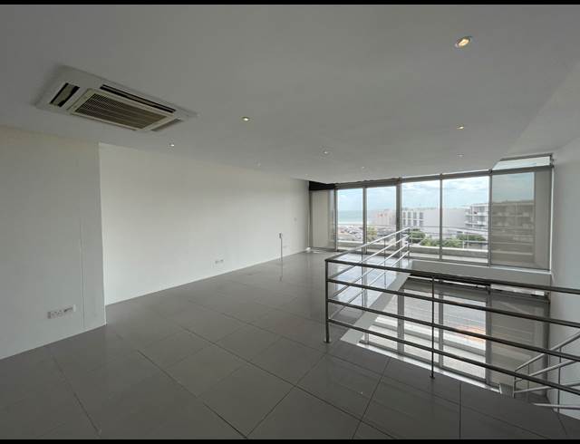 840M² BUILDING TO LET IN LAGOON BEACH