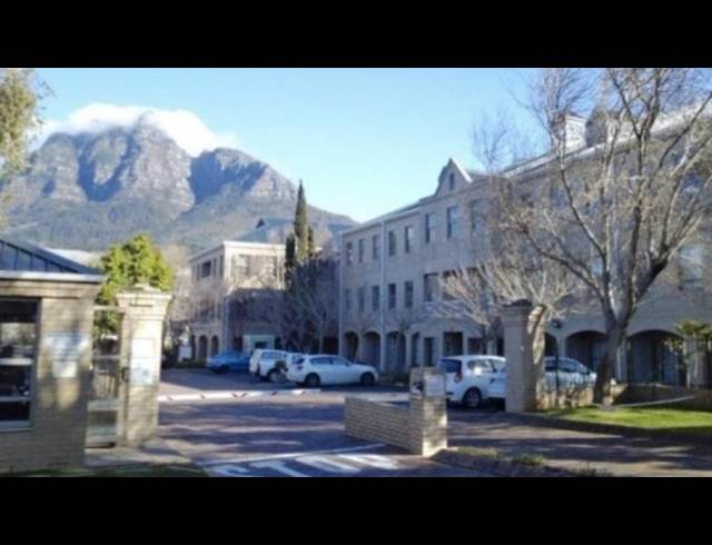 307M² OFFICE RENTED IN RONDEBOSCH