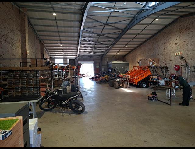 457M² WAREHOUSE TO LET IN RIVERSIDE PARK
