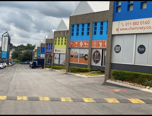 580M² WAREHOUSE TO LET IN HALFWAY HOUSE