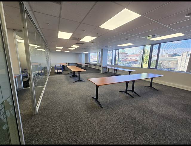 321M² OFFICE TO LET IN CENTURY CITY