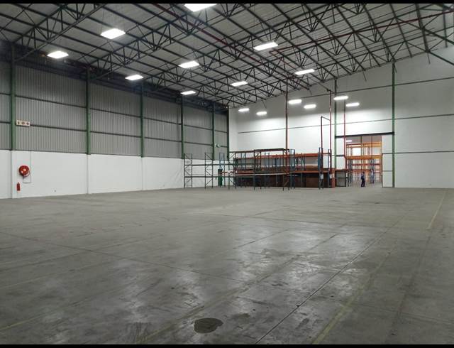 3,301.50M² WAREHOUSE TO LET IN PINETOWN CENTRAL
