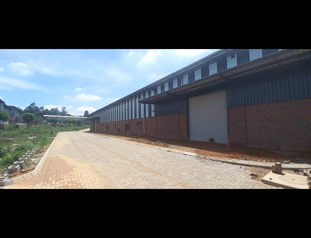 495M² WAREHOUSE TO LET IN LASER PARK
