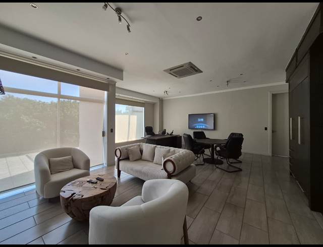 550M² OFFICE TO LET IN ROSEBANK