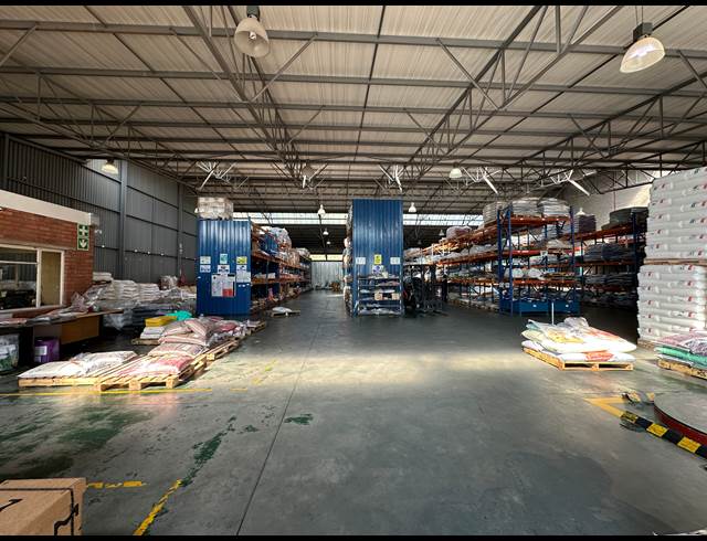 7,287M² WAREHOUSE TO LET IN MEADOWDALE