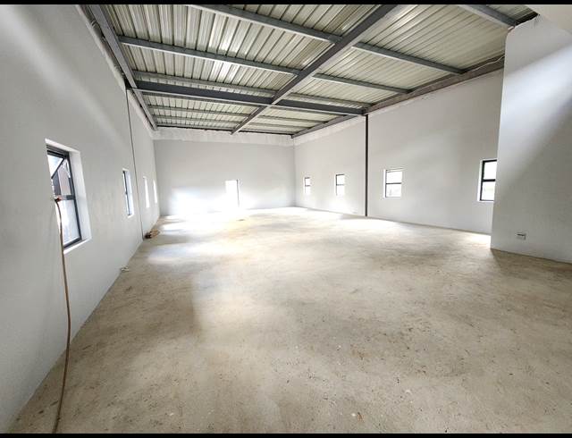 42M² OFFICE TO LET IN ZWARTKOP
