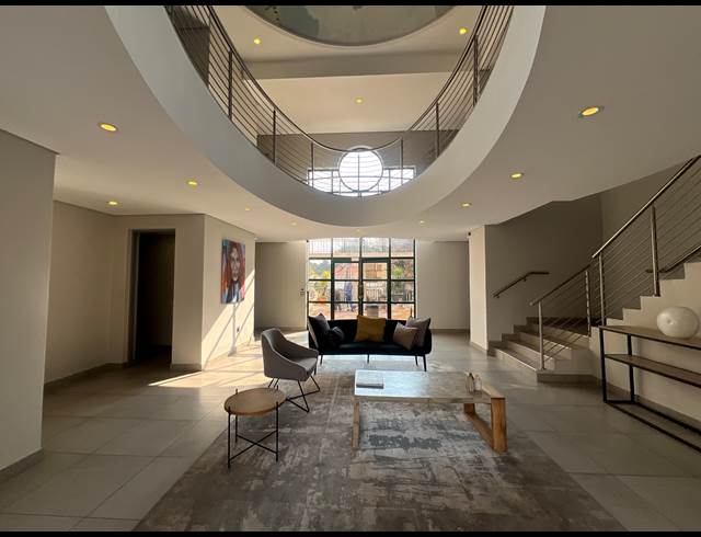 140M² OFFICE TO LET IN HYDE PARK