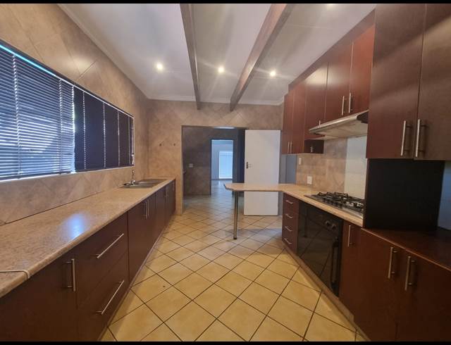 3 BEDROOM HOUSE TO LET IN RISIVILLE