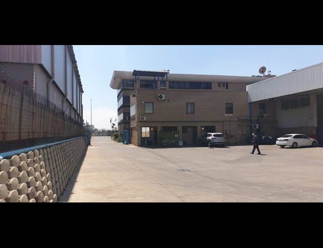 6,284M² WAREHOUSE TO LET IN ISANDO