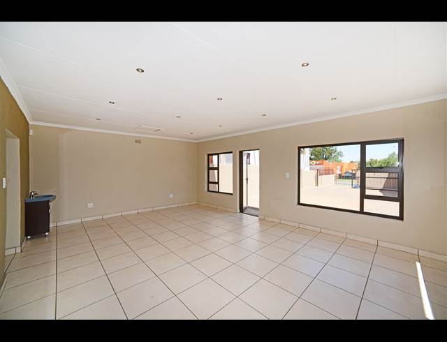 95M² OFFICE TO LET IN NORTHMEAD