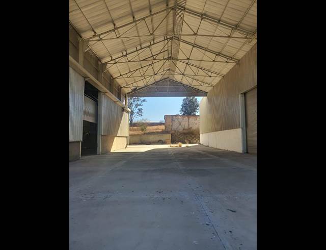 5,699M² WAREHOUSE TO LET IN ALBERTON NORTH