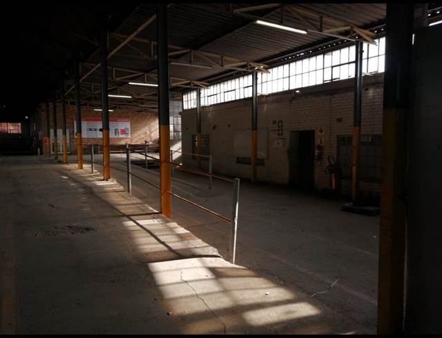 4,500M² WAREHOUSE TO LET IN VULCANIA