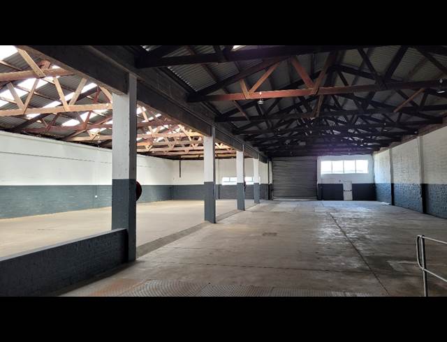 1,025M² WAREHOUSE TO LET IN EPPING INDUSTRIAL