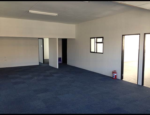 480M² OFFICE TO LET IN PAARDEN EILAND
