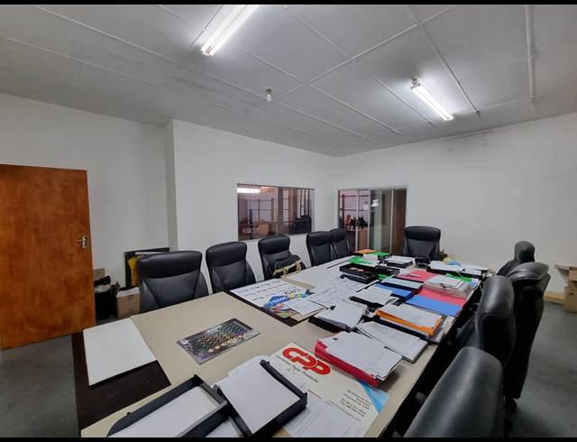2,310M² FACTORY TO LET IN OPHIRTON