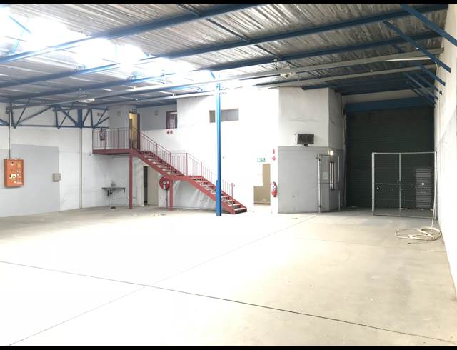 355M² WAREHOUSE TO LET IN STRIJDOMPARK