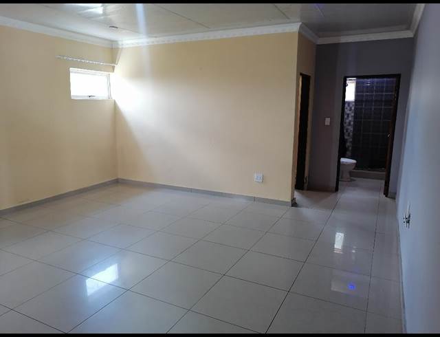 1 bed property to rent in WINCHESTER HILLS