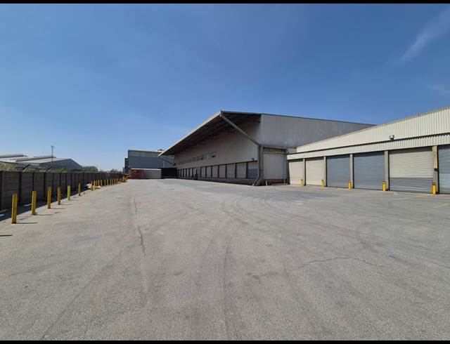 32,965M² WAREHOUSE TO LET IN ROODEKOP