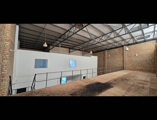 531M² SHOWROOM TO LET IN NORTH RIDING