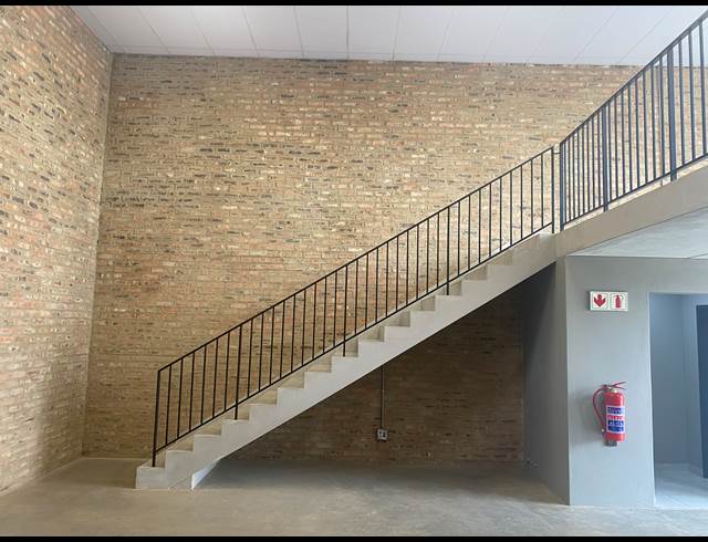 116M² MINI FACTORY TO LET IN HALFWAY HOUSE