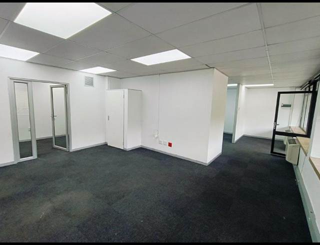 BUSINESS PROPERTY TO RENT IN VORNA VALLEY