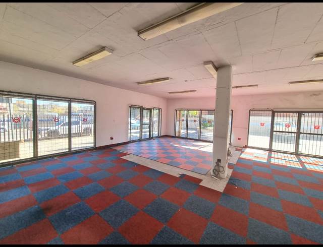 350M² OFFICE TO LET IN ALBERTON NORTH