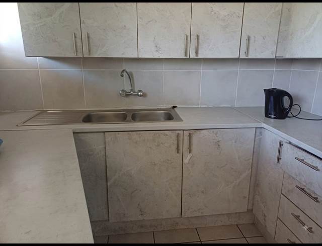 2 BEDROOM FLAT TO LET IN THREE RIVERS PROPER
