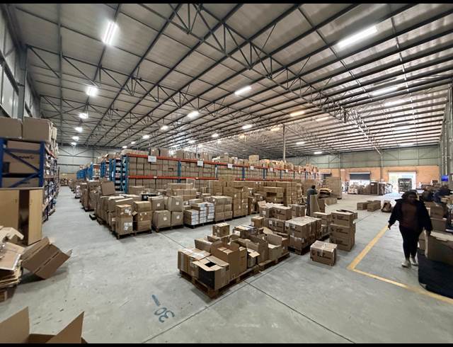 3,137M² WAREHOUSE TO LET IN HALFWAY HOUSE