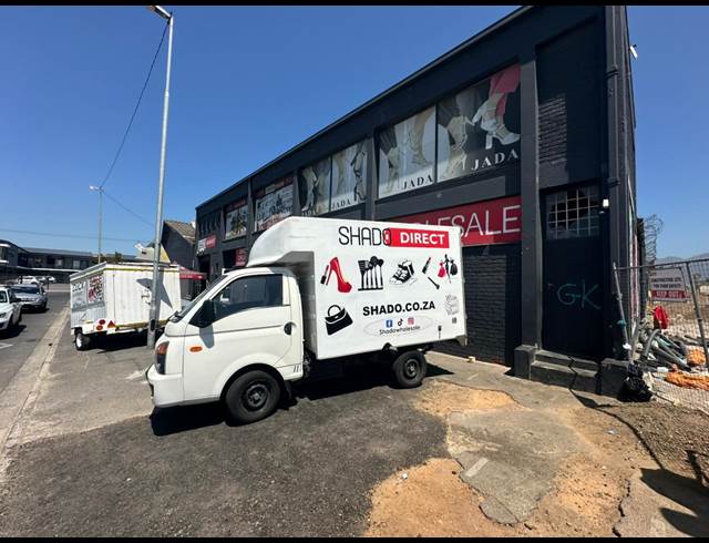 1,450M² WAREHOUSE TO LET IN LANSDOWNE