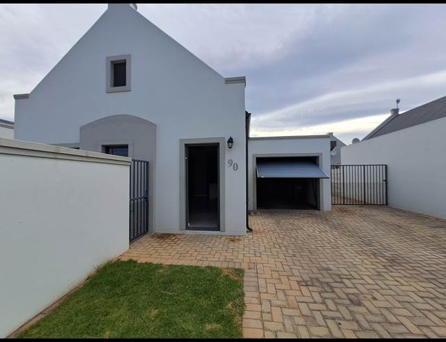 2 bed property to rent in REUNION PARK