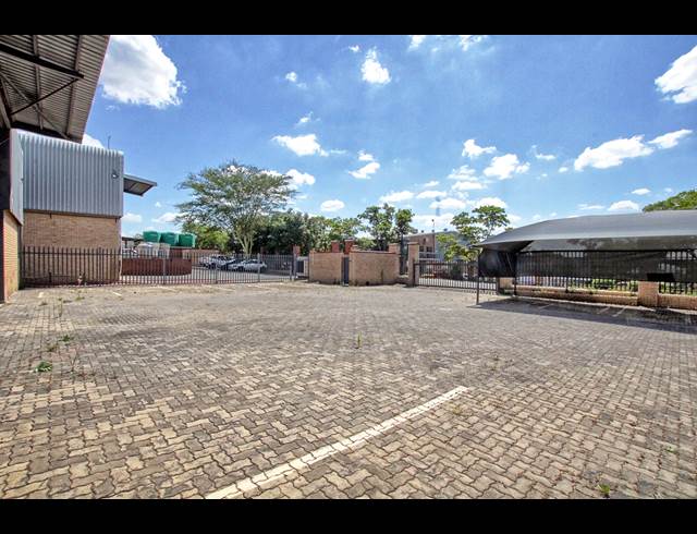 1,607M² WAREHOUSE TO LET IN HOOGLAND