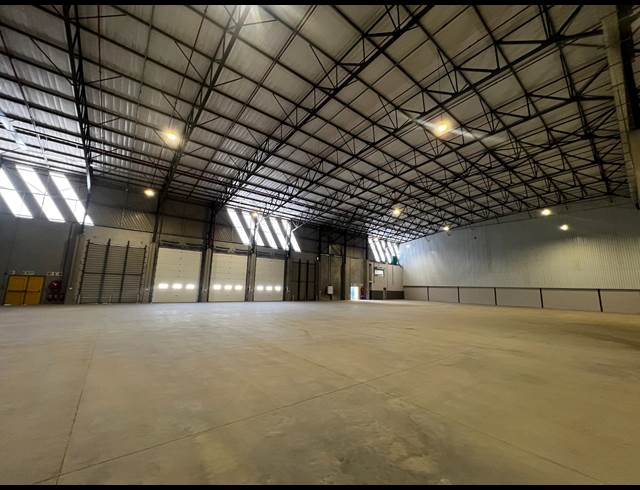 3,484M² WAREHOUSE TO LET IN BLACKHEATH INDUSTRIAL