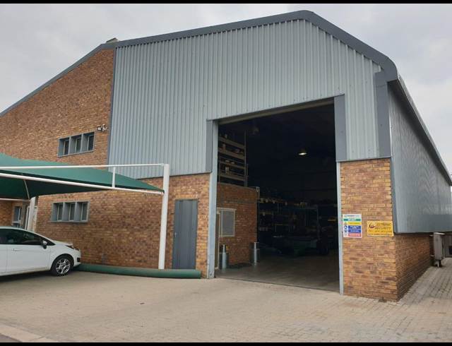512M² WAREHOUSE TO LET IN WADEVILLE