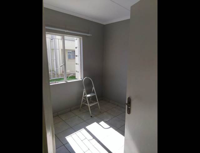 2 BEDROOM PROPERTY TO RENT IN DIE BULT