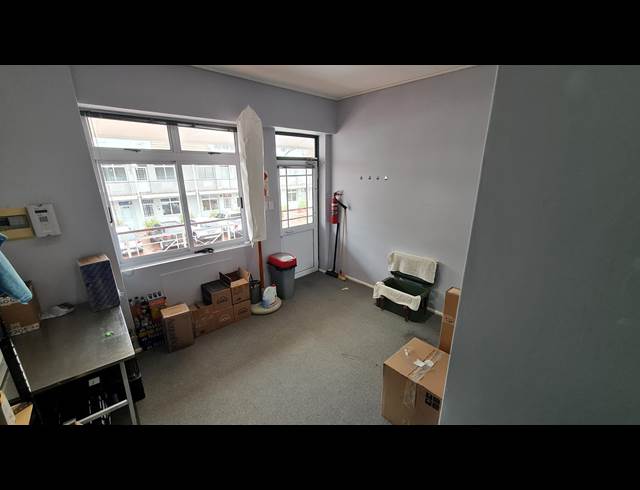 49M² OFFICE TO LET IN WESTLAKE