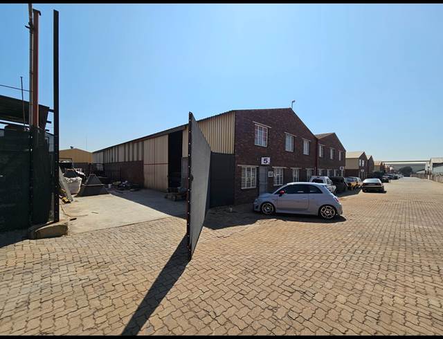 264M² FACTORY TO LET IN ANDERBOLT