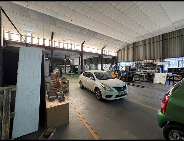 1,313M² WAREHOUSE TO LET IN ROBERTVILLE