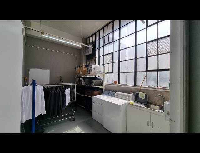 180M² MINI FACTORY TO LET IN SALT RIVER