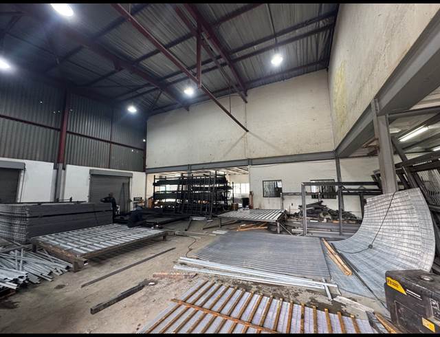 650M² WAREHOUSE TO LET IN WYNBERG