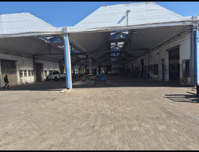 390M² MINI FACTORY TO LET IN HERIOTDALE